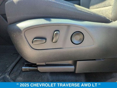 2025 Chevrolet Traverse LT 2LT