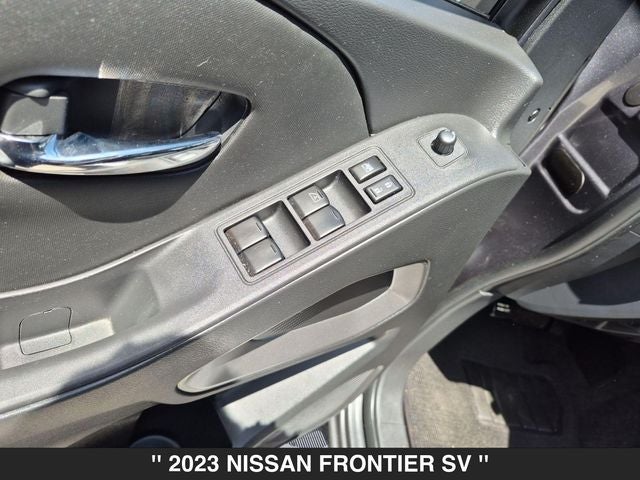 2023 Nissan Frontier SV
