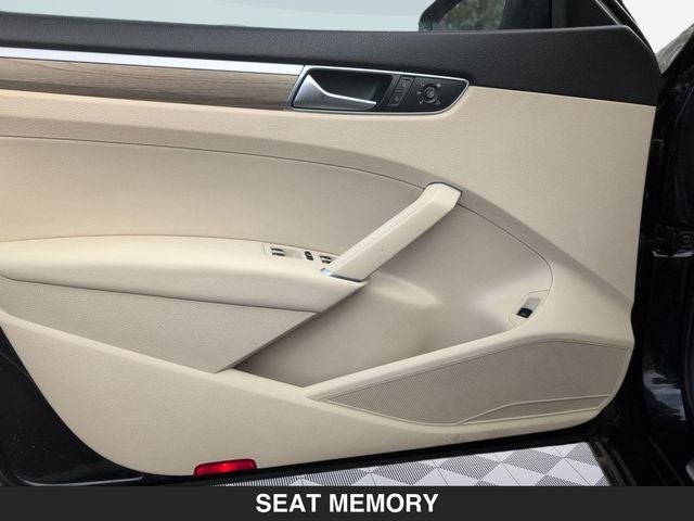 2016 Volkswagen Passat SEL Premium