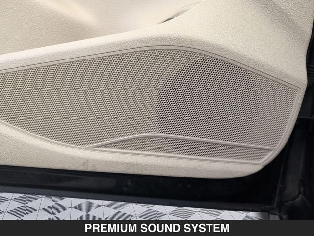 2016 Volkswagen Passat SEL Premium