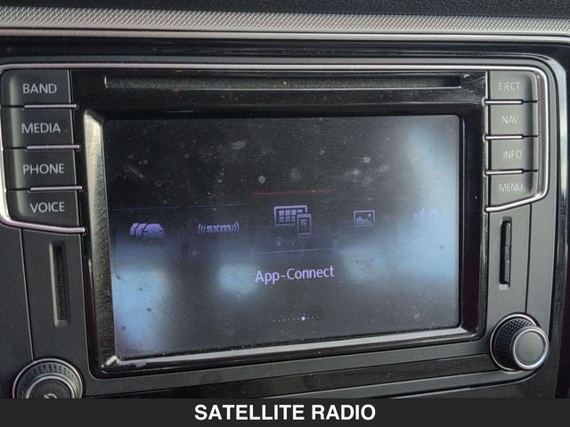 2016 Volkswagen Passat SEL Premium