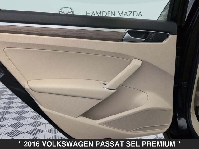 2016 Volkswagen Passat SEL Premium
