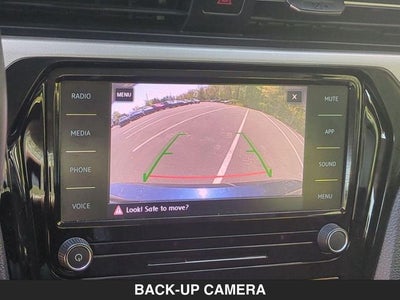 2022 Volkswagen Passat 2.0T SE