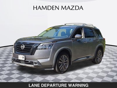 2023 Nissan Pathfinder SL