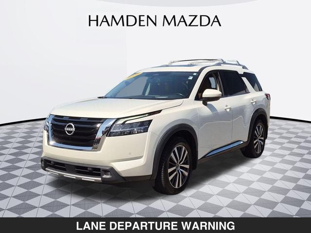 2022 Nissan Pathfinder Platinum