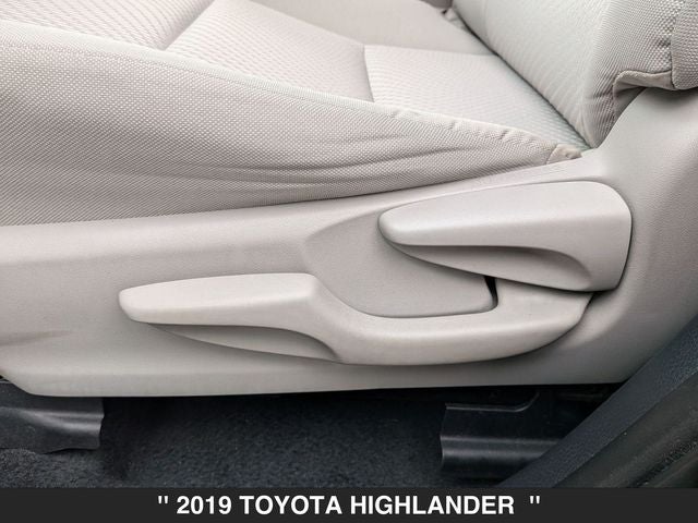 2019 Toyota Highlander LE