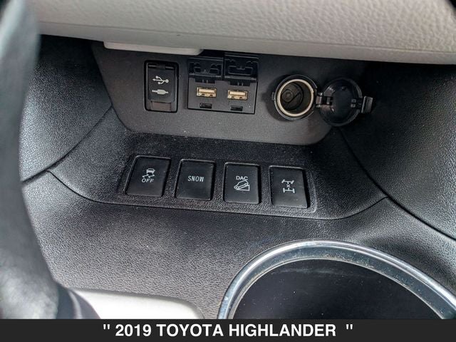 2019 Toyota Highlander LE