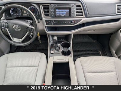 2019 Toyota Highlander LE