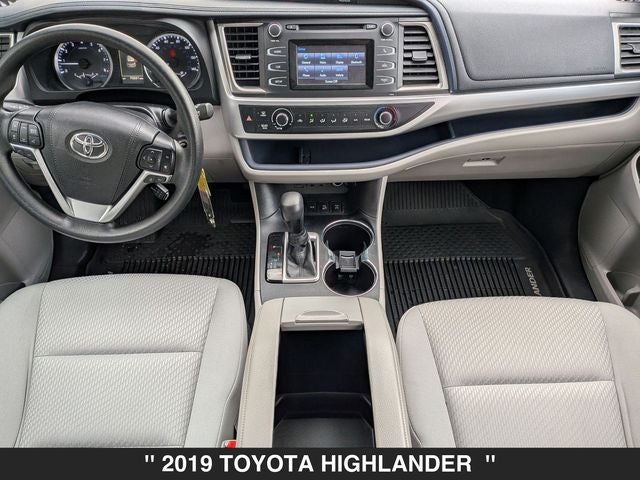 2019 Toyota Highlander LE