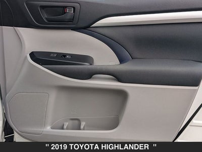 2019 Toyota Highlander LE