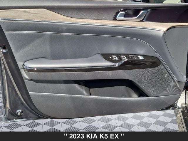 2023 Kia K5 EX