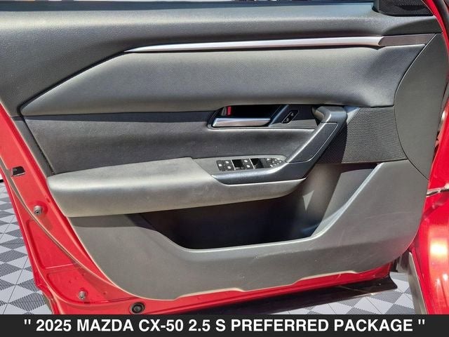 2025 Mazda MAZDA CX-50 2.5 S Preferred Package